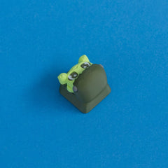 Boltsy the frankenstein keycap three quarter view.