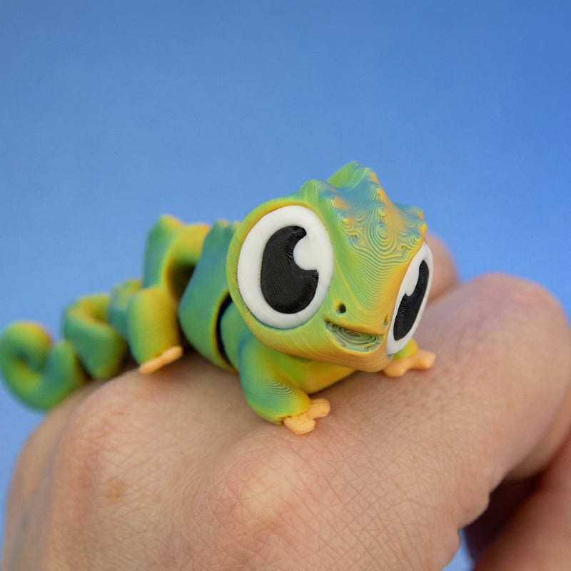 Camellia the Colour-Shift Chameleon