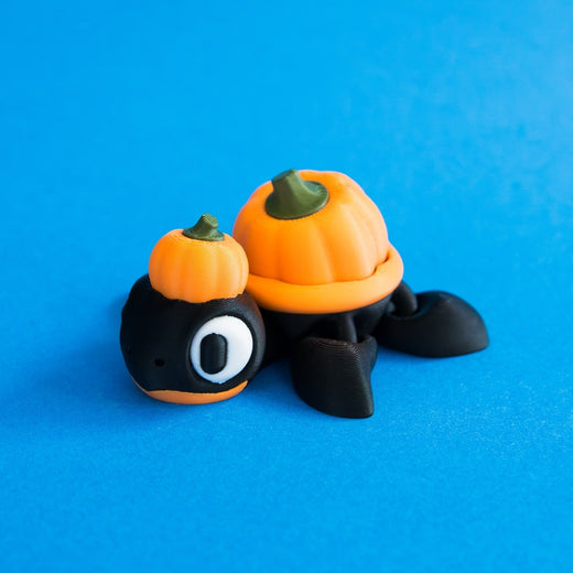 Gourdon pumpkin turtle clicker front right view.