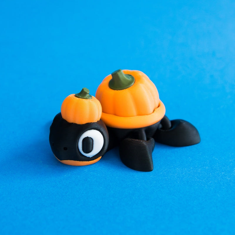 Gourdon pumpkin turtle clicker front right view.