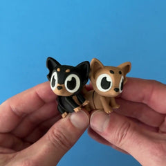Taco & Nacho the Chihuahuas 3D printed fidget wiggling in hand