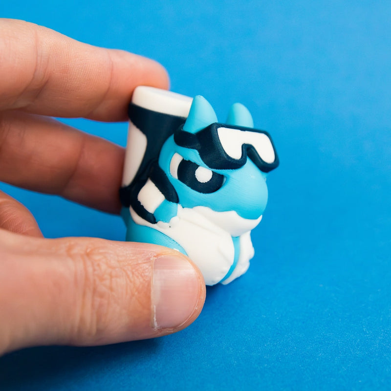 Swab scientist pocket chonk hand scale left view.